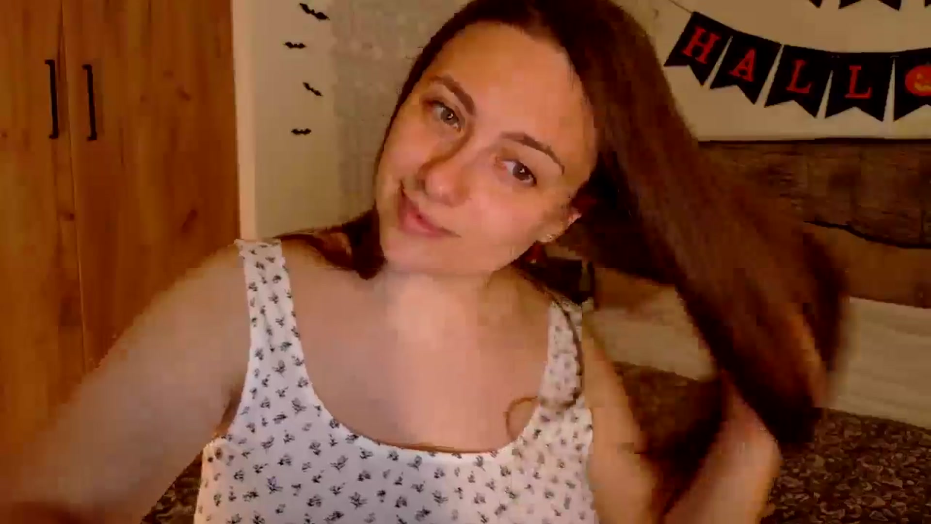 Gallery image thumbnail from QueenOfTease_'s myfreecams stream on, 10/22/2025, 06:59 image 15 of 20