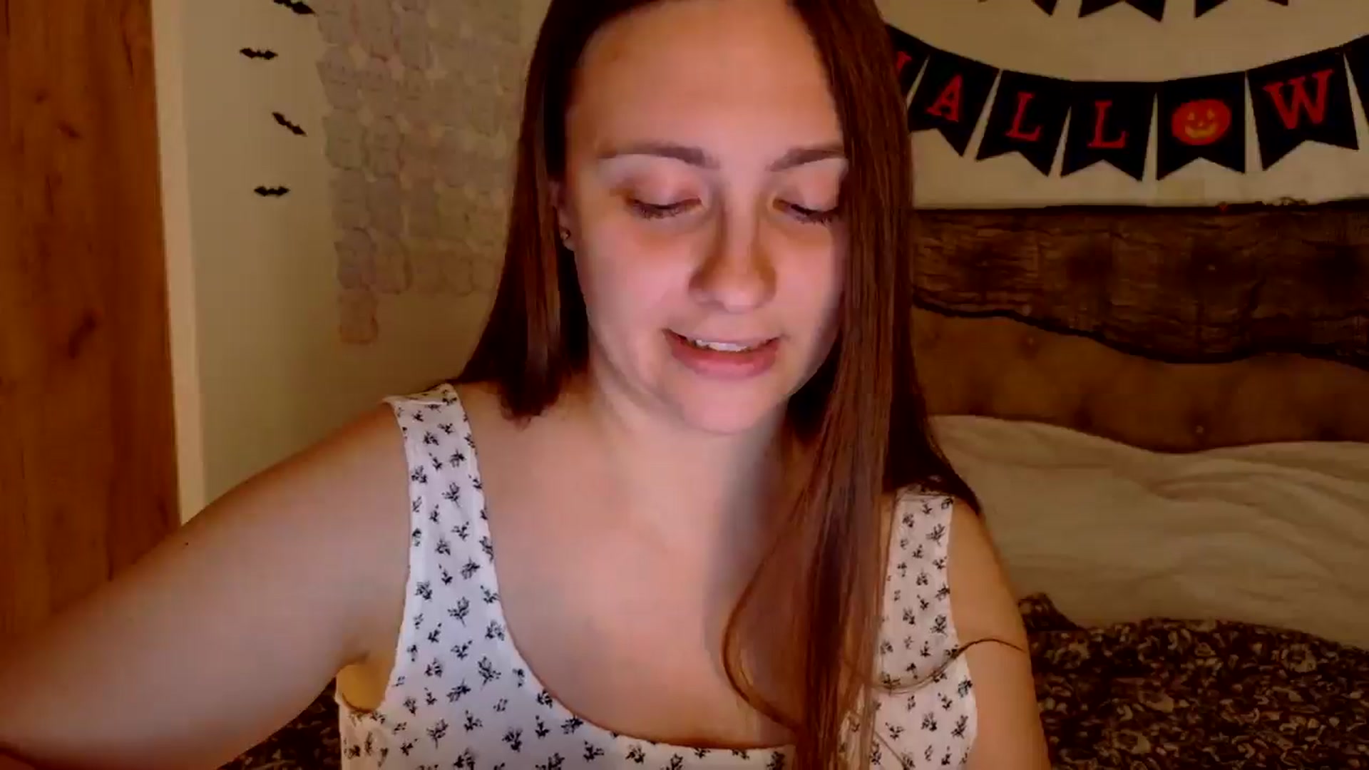 Gallery image thumbnail from QueenOfTease_'s myfreecams stream on, 10/22/2025, 06:59 image 18 of 20