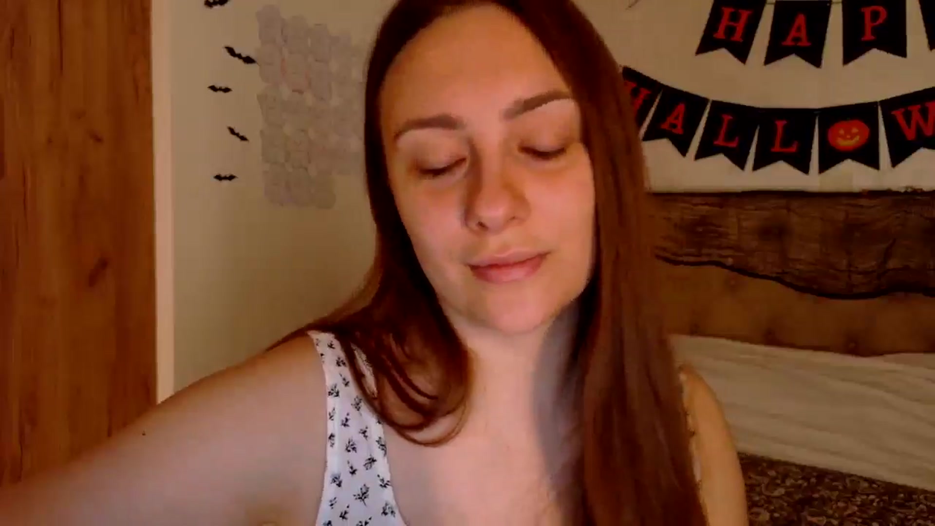 Gallery image thumbnail from QueenOfTease_'s myfreecams stream on, 10/22/2025, 06:59 image 5 of 20