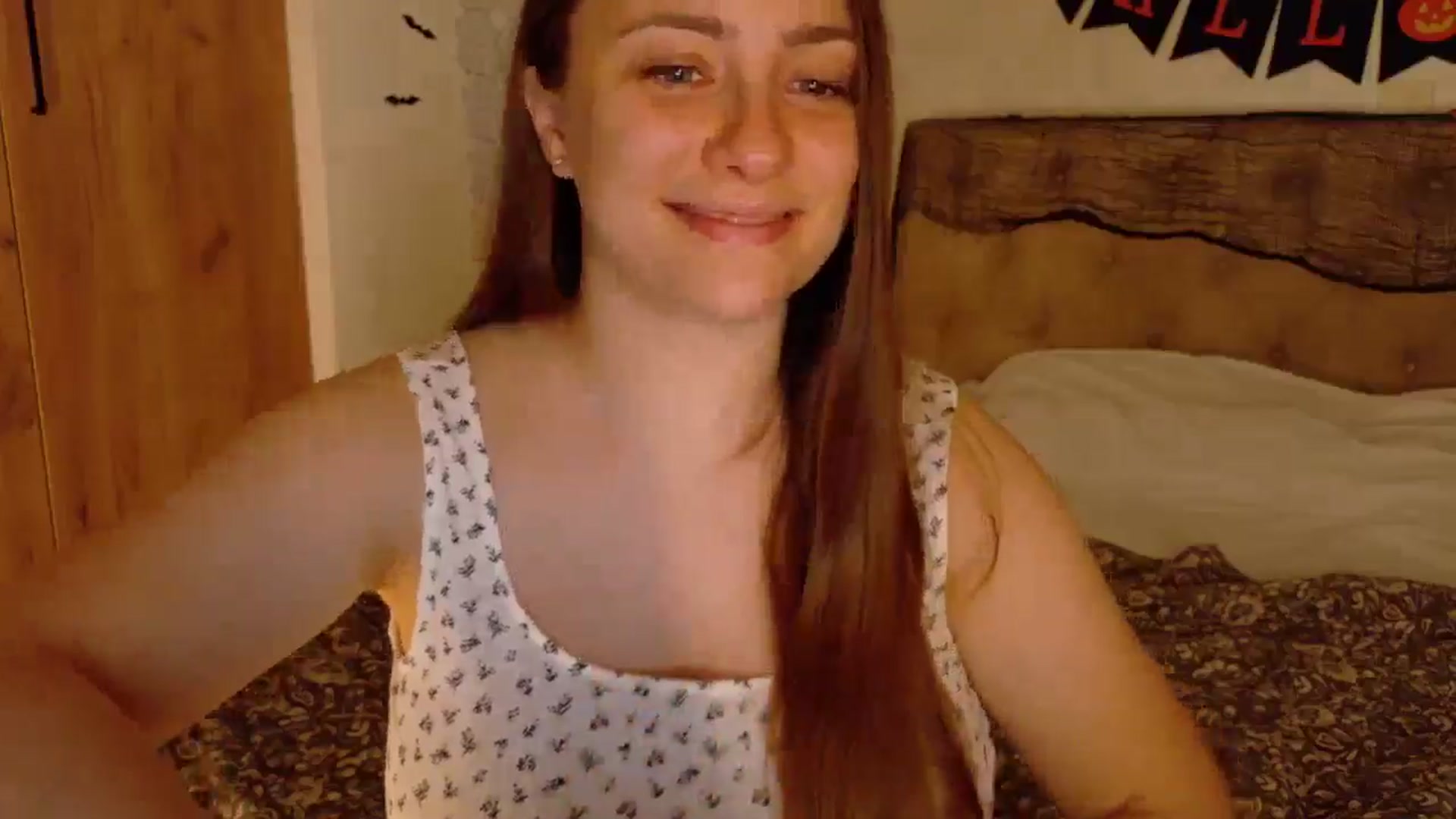 Gallery image thumbnail from QueenOfTease_'s myfreecams stream on, 10/22/2025, 08:01 image 4 of 20