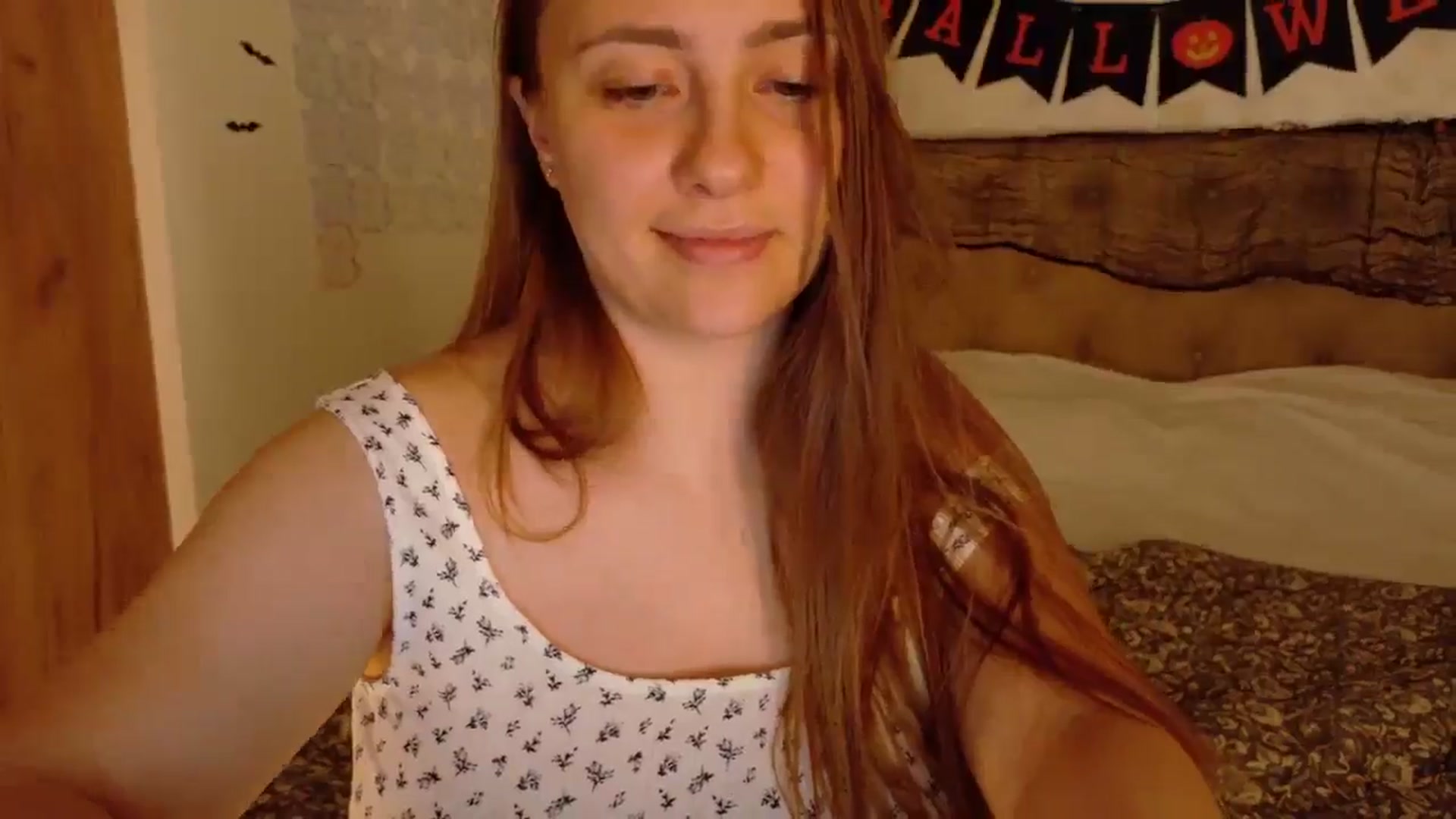Gallery image thumbnail from QueenOfTease_'s myfreecams stream on, 10/22/2025, 08:01 image 17 of 20