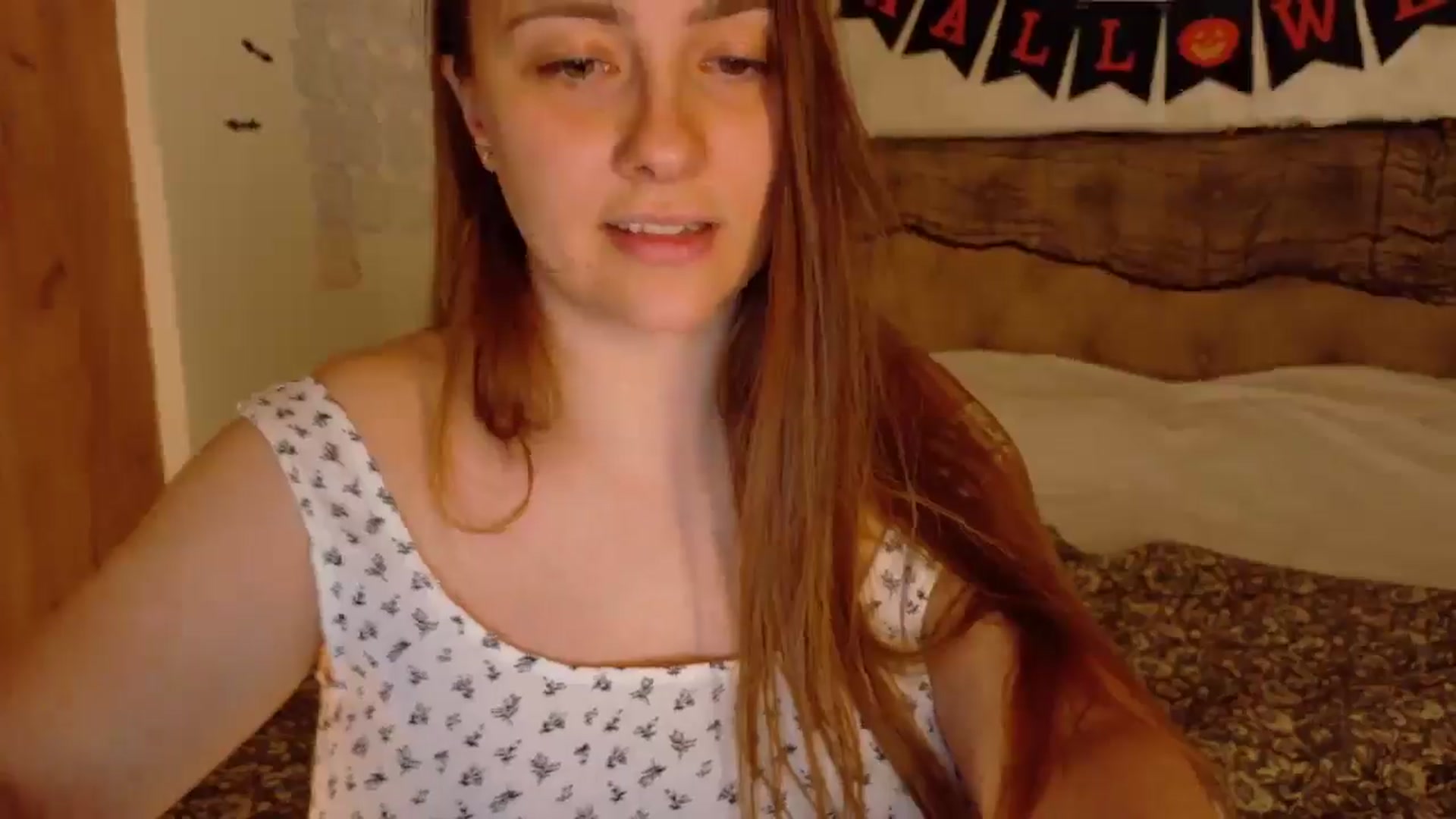 Gallery image thumbnail from QueenOfTease_'s myfreecams stream on, 10/22/2025, 08:01 image 16 of 20
