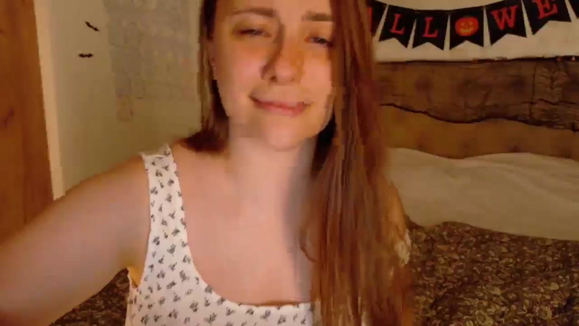 Gallery image thumbnail from QueenOfTease_'s myfreecams stream on, 10/22/2025, 08:01 image 18 of 20