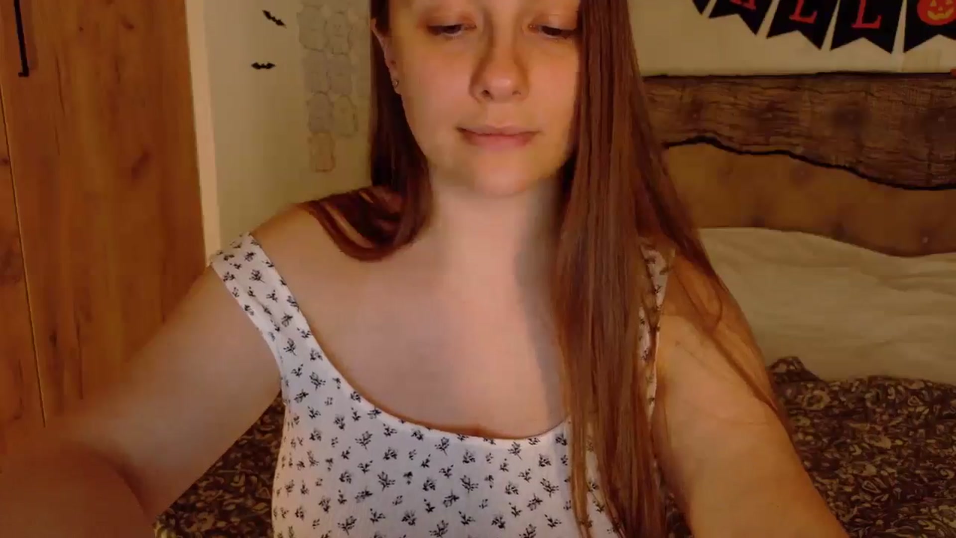 Gallery image thumbnail from QueenOfTease_'s myfreecams stream on, 10/22/2025, 08:01 image 7 of 20
