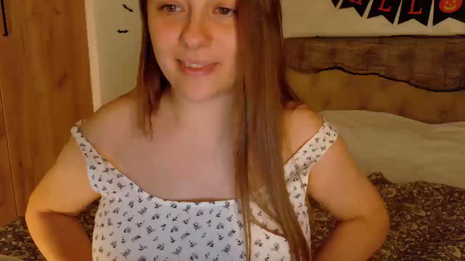 Gallery image thumbnail from QueenOfTease_'s myfreecams stream on, 10/22/2025, 08:01 image 13 of 20