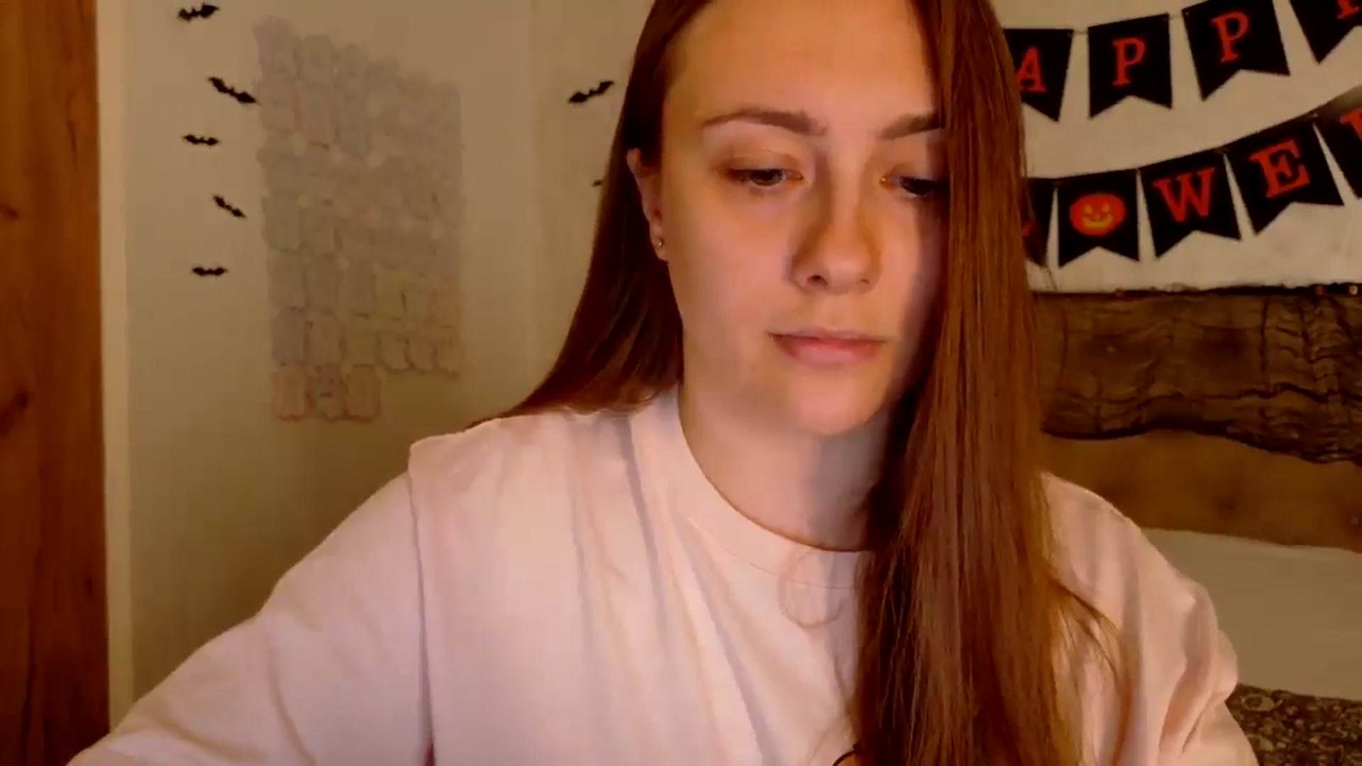 Gallery image thumbnail from QueenOfTease_'s myfreecams stream on, 10/23/2025, 06:48 image 19 of 20