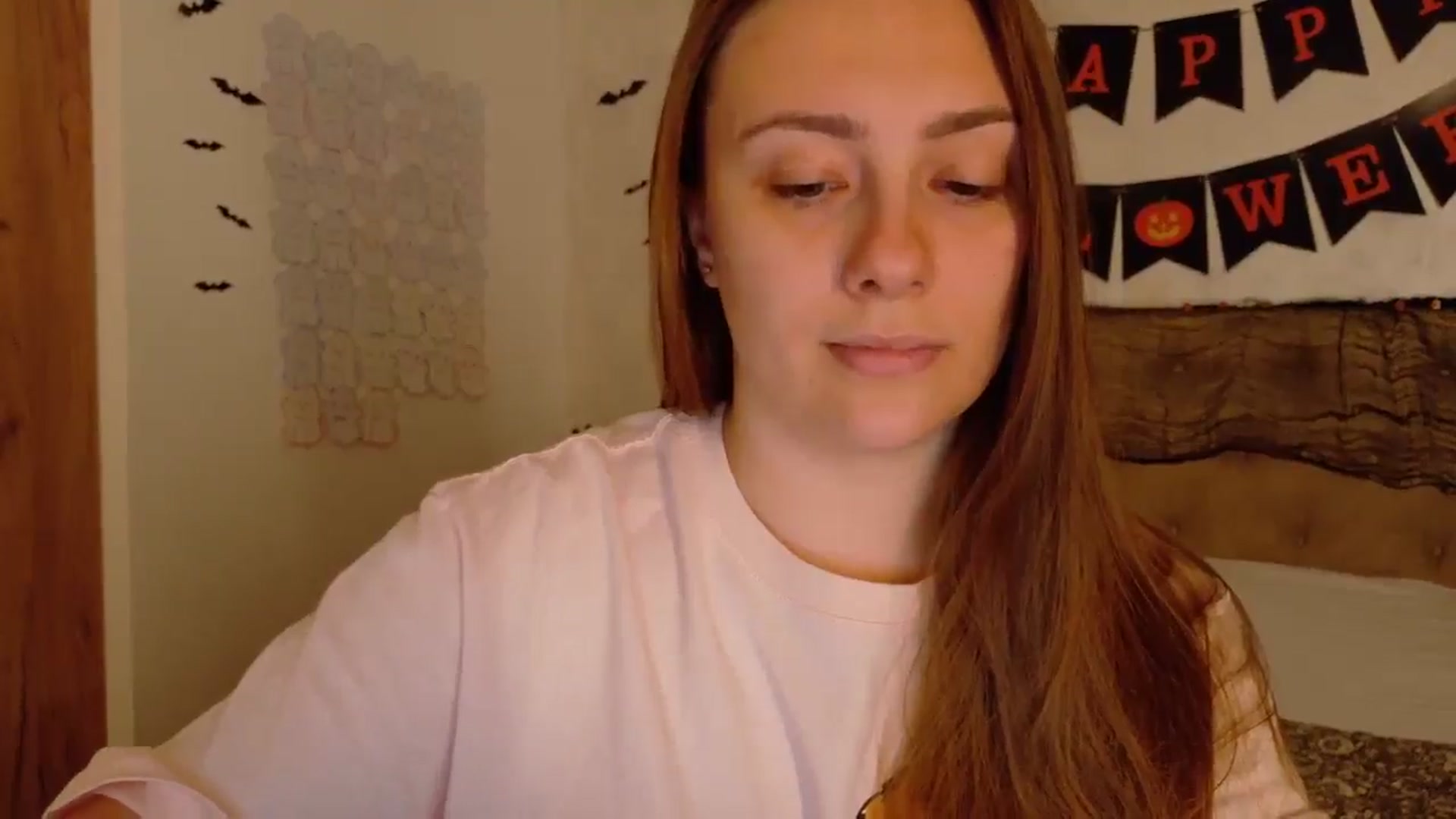Gallery image thumbnail from QueenOfTease_'s myfreecams stream on, 10/23/2025, 06:48 image 14 of 20
