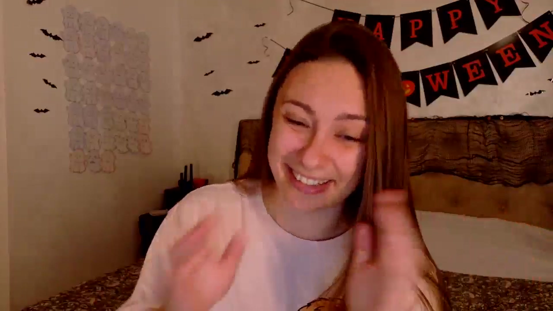 Gallery image thumbnail from QueenOfTease_'s myfreecams stream on, 10/23/2025, 07:16 image 15 of 20
