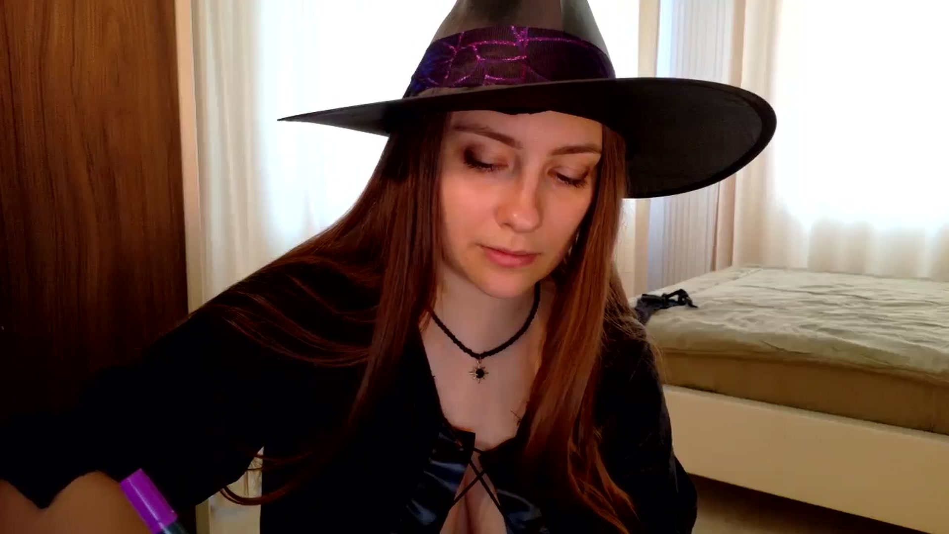 Gallery image thumbnail from QueenOfTease_'s myfreecams stream on, 10/31/2025, 07:01 image 5 of 20