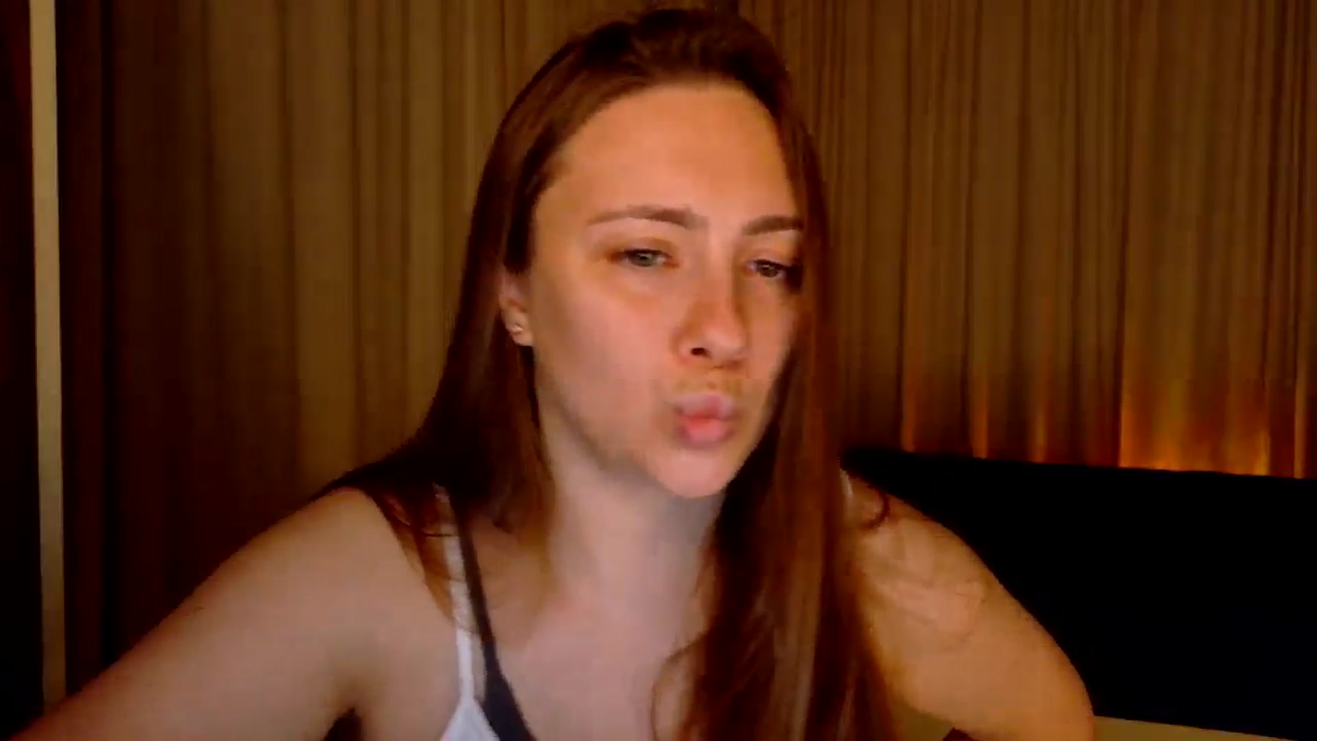 Gallery image thumbnail from QueenOfTease_'s myfreecams stream on, 11/03/2025, 05:51 image 19 of 20