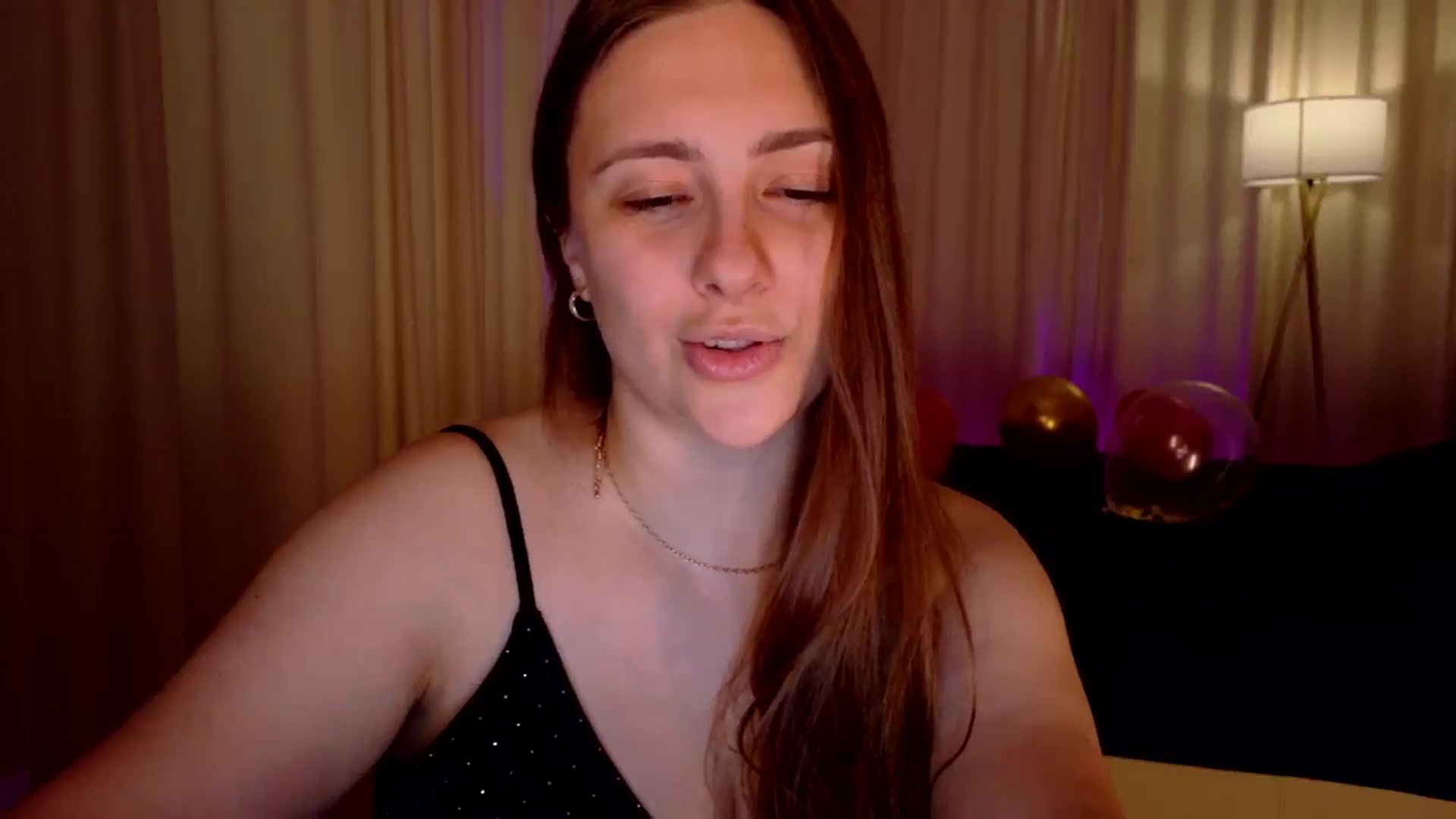 Gallery image thumbnail from QueenOfTease_'s myfreecams stream on, 11/09/2025, 06:52 image 5 of 20