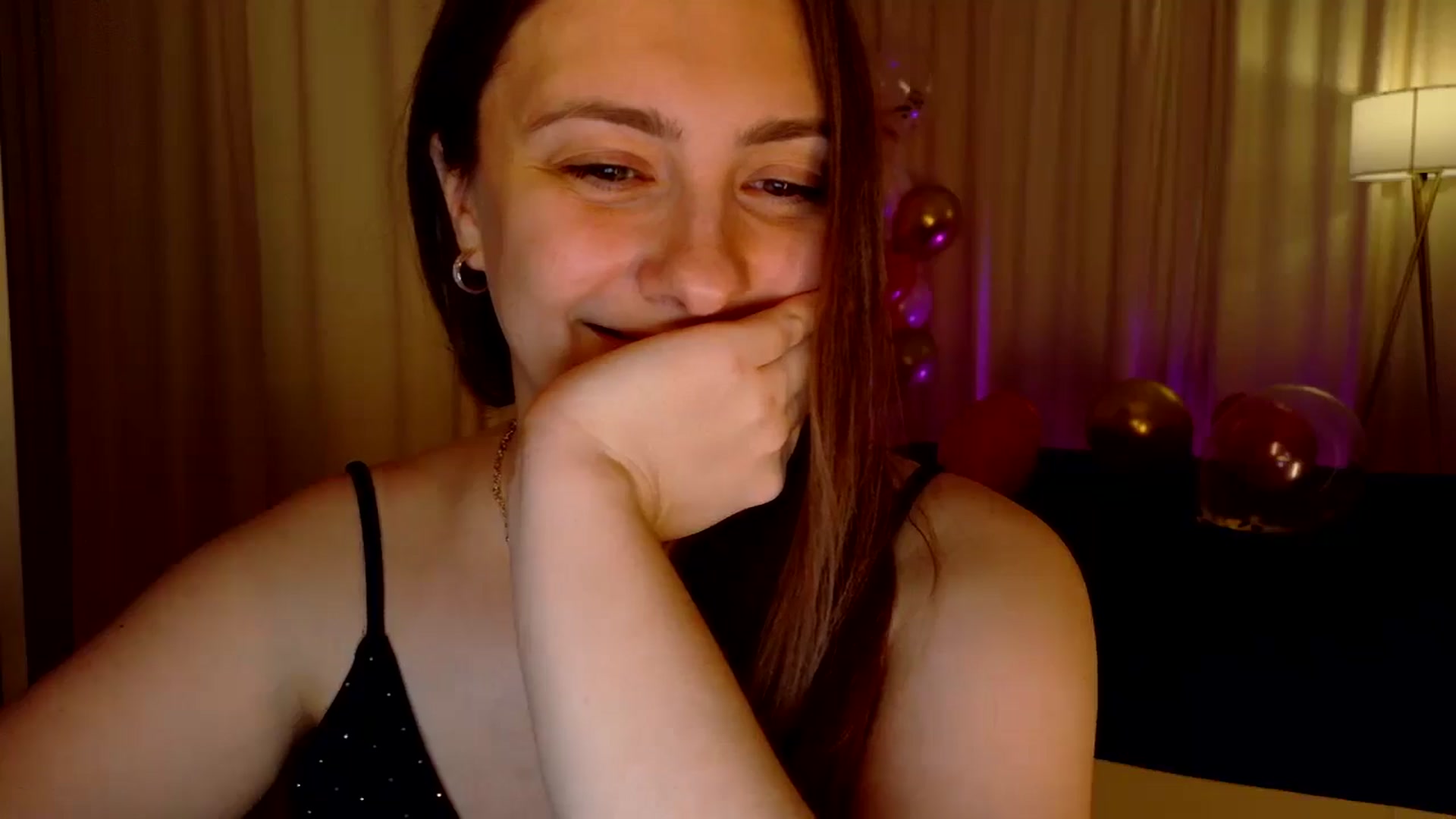 Gallery image thumbnail from QueenOfTease_'s myfreecams stream on, 11/09/2025, 06:52 image 10 of 20