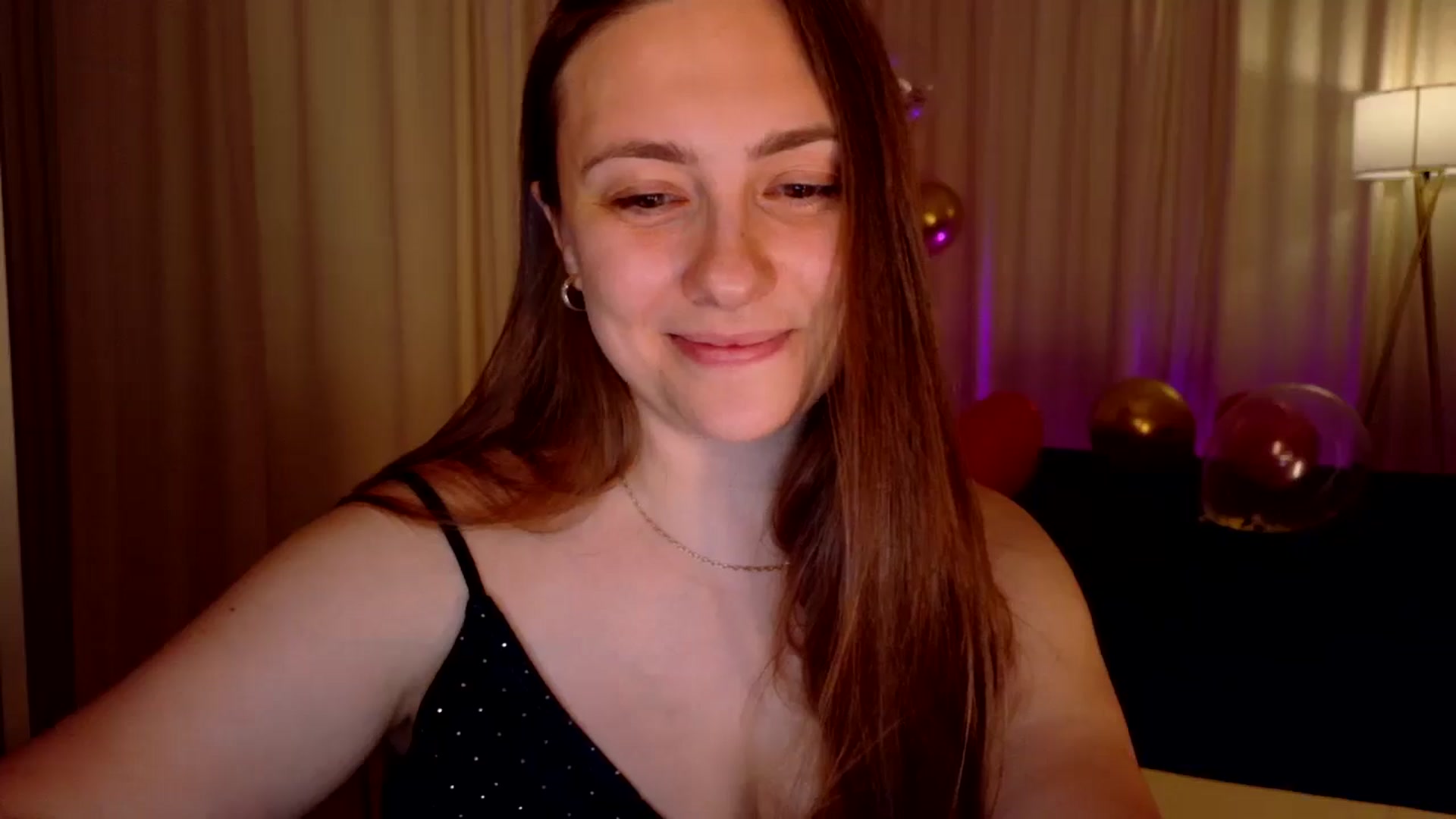 Gallery image thumbnail from QueenOfTease_'s myfreecams stream on, 11/09/2025, 06:52 image 14 of 20
