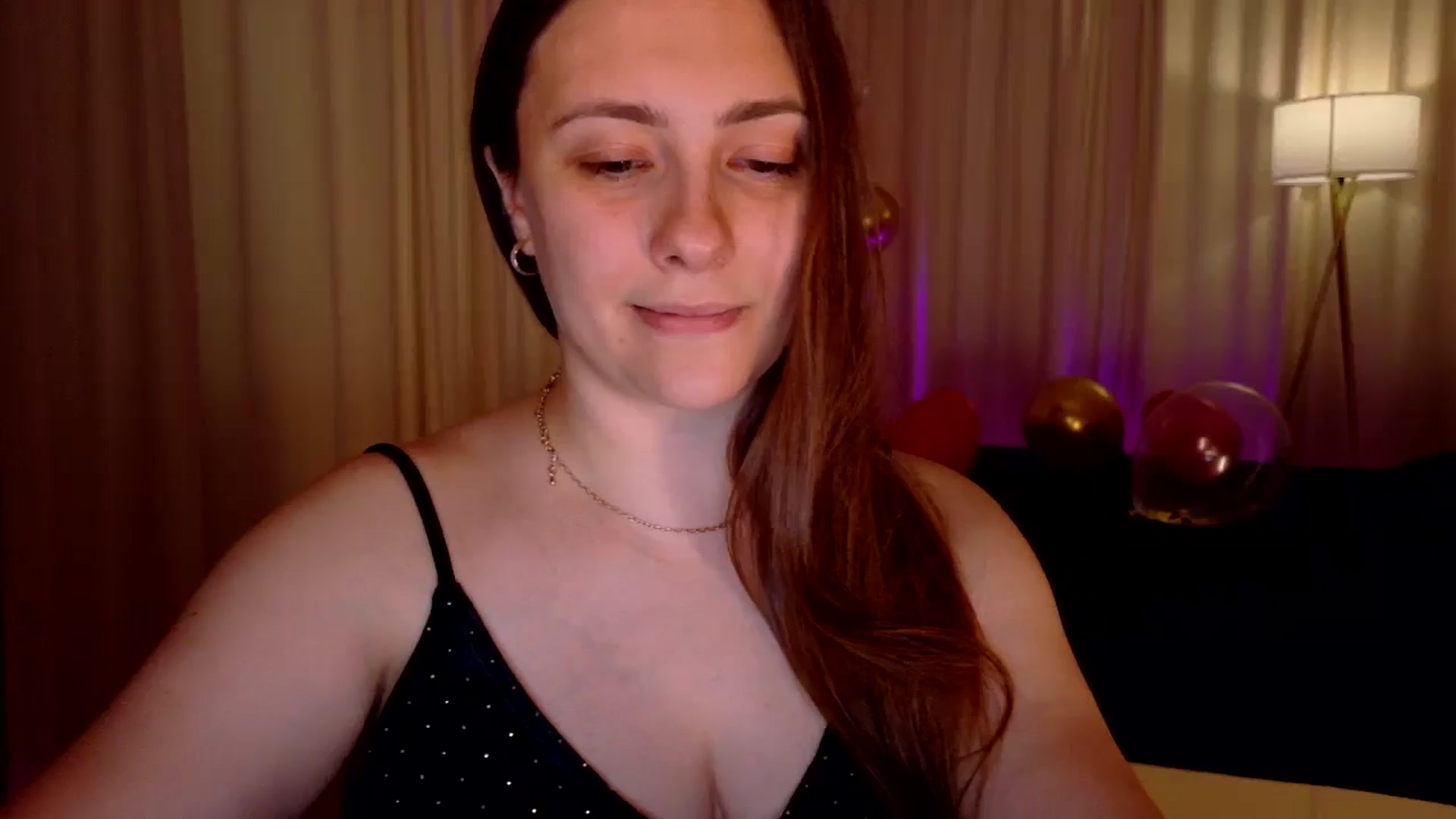 Gallery image thumbnail from QueenOfTease_'s myfreecams stream on, 11/09/2025, 06:52 image 9 of 20