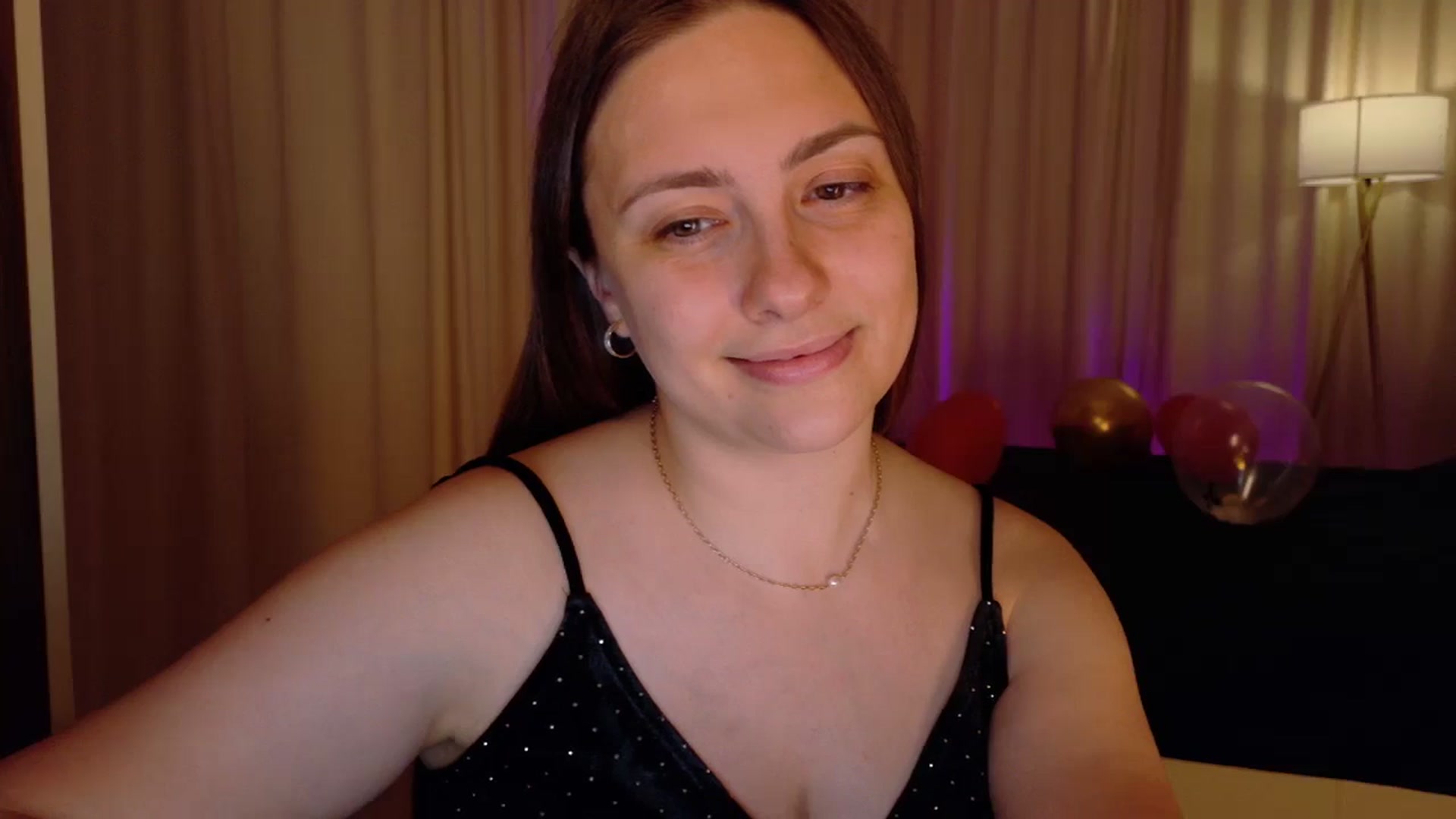 Gallery image thumbnail from QueenOfTease_'s myfreecams stream on, 11/09/2025, 07:08 image 19 of 20