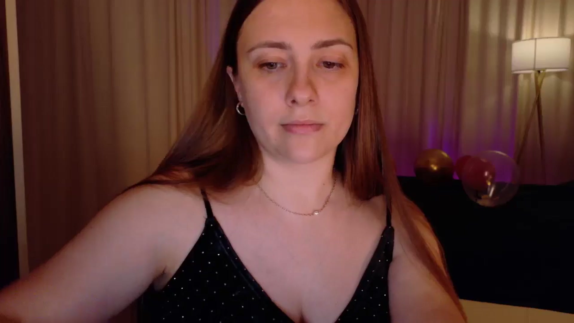 Gallery image thumbnail from QueenOfTease_'s myfreecams stream on, 11/09/2025, 07:08 image 4 of 20