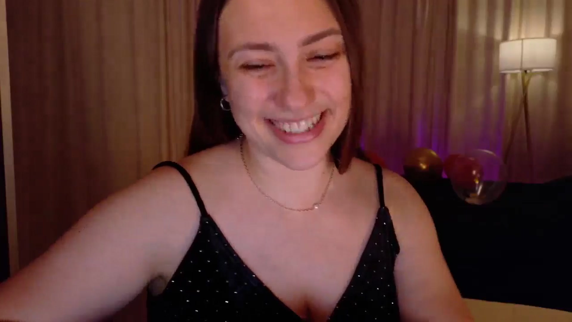 Gallery image thumbnail from QueenOfTease_'s myfreecams stream on, 11/09/2025, 07:08 image 20 of 20