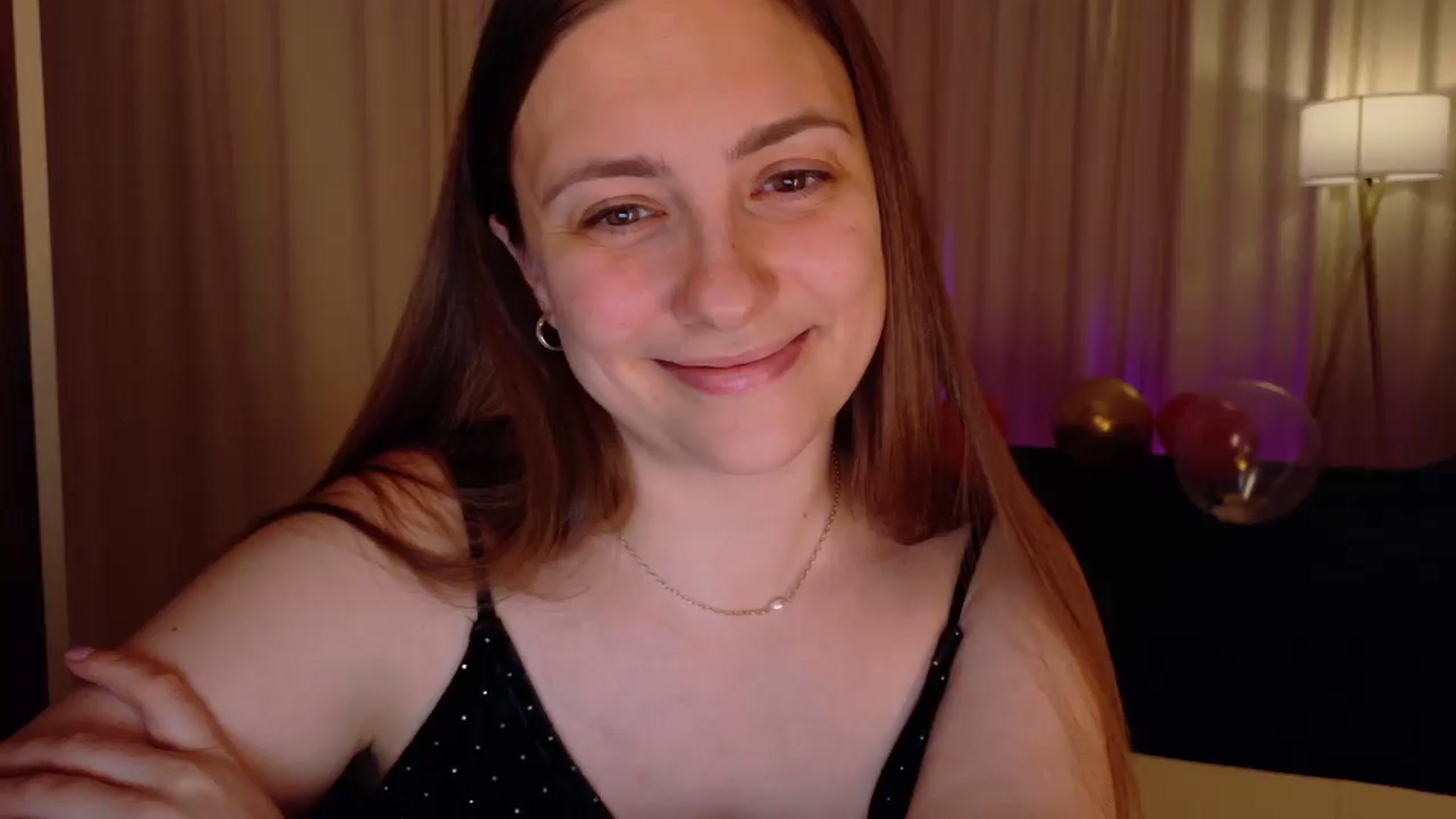 Gallery image thumbnail from QueenOfTease_'s myfreecams stream on, 11/09/2025, 07:08 image 5 of 20