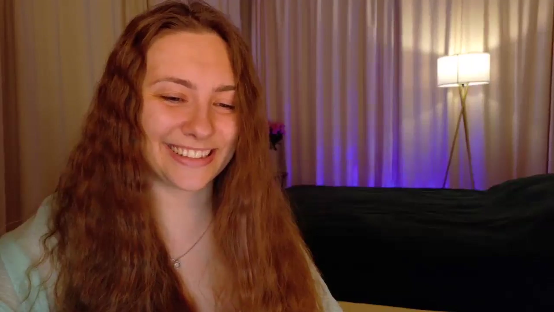 Gallery image thumbnail from QueenOfTease_'s myfreecams stream on, 11/11/2025, 06:41 image 4 of 20