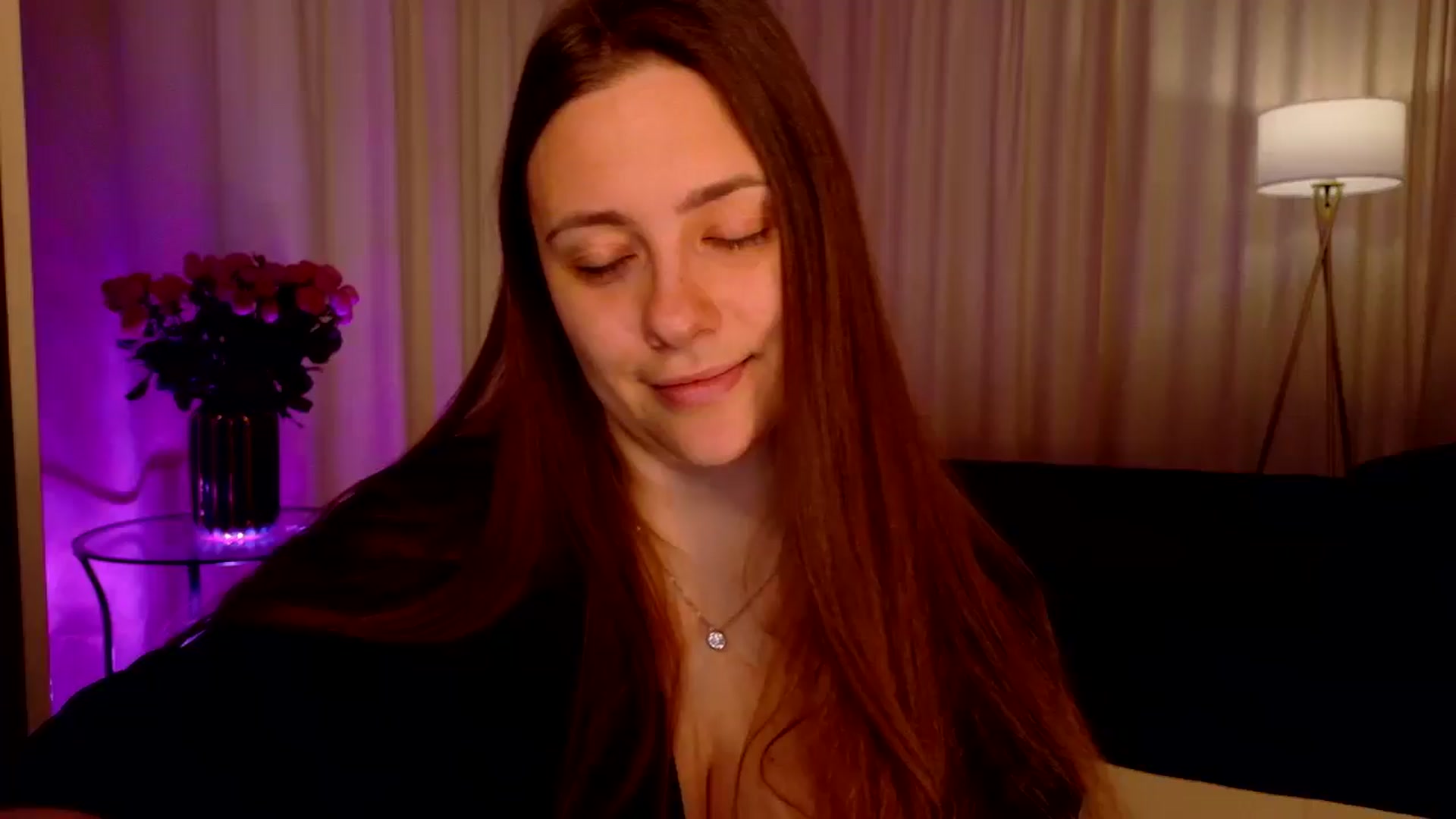 Gallery image thumbnail from QueenOfTease_'s myfreecams stream on, 11/13/2025, 05:39 image 4 of 20