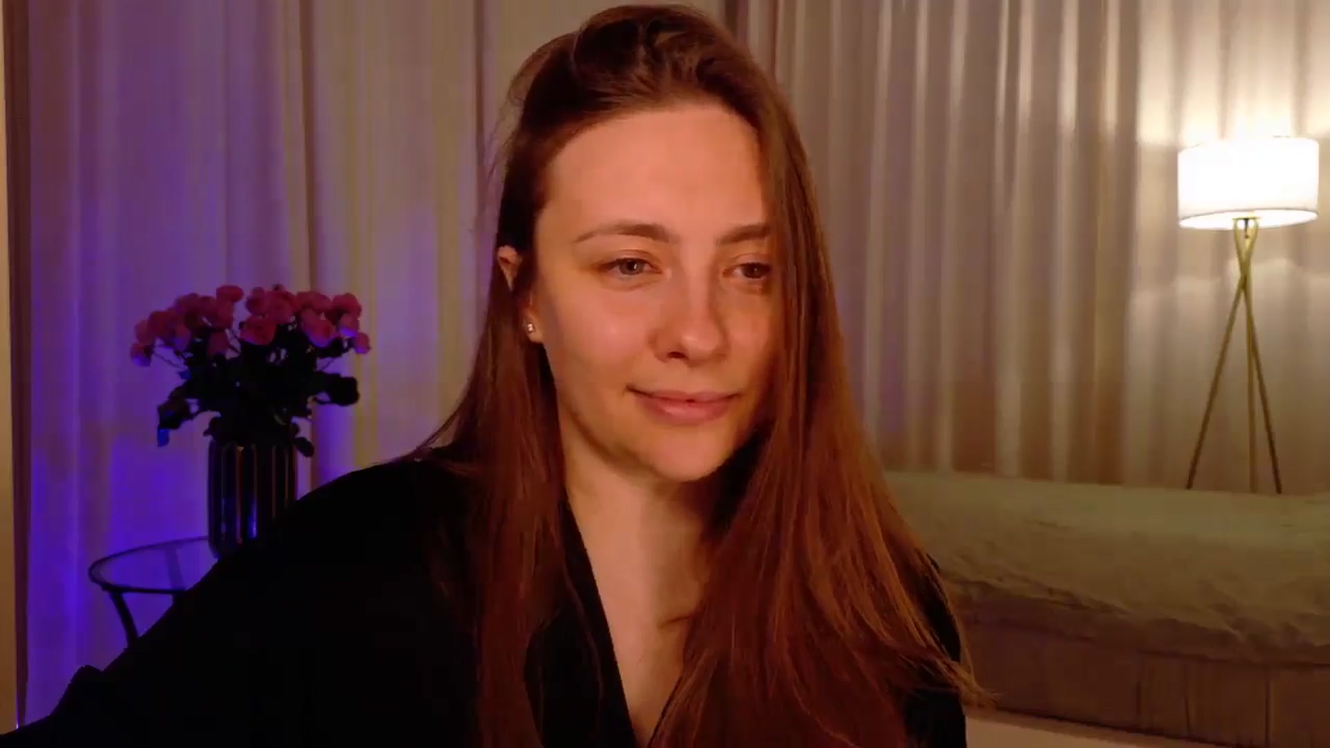 Gallery image thumbnail from QueenOfTease_'s myfreecams stream on, 11/14/2025, 06:38 image 15 of 20