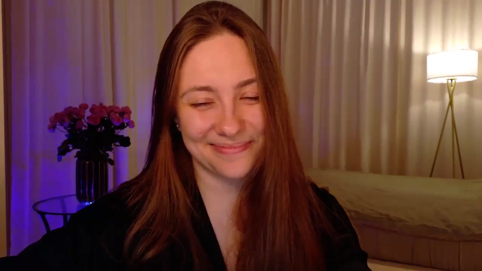 Gallery image thumbnail from QueenOfTease_'s myfreecams stream on, 11/14/2025, 06:38 image 2 of 20