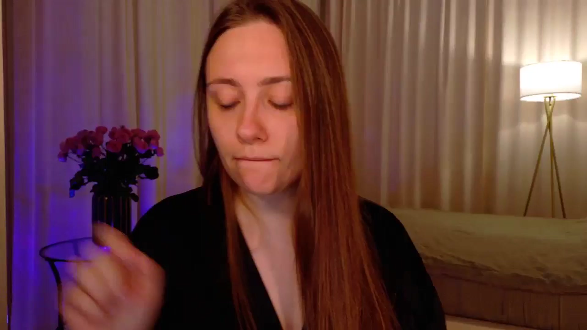 Gallery image thumbnail from QueenOfTease_'s myfreecams stream on, 11/14/2025, 07:04 image 1 of 20