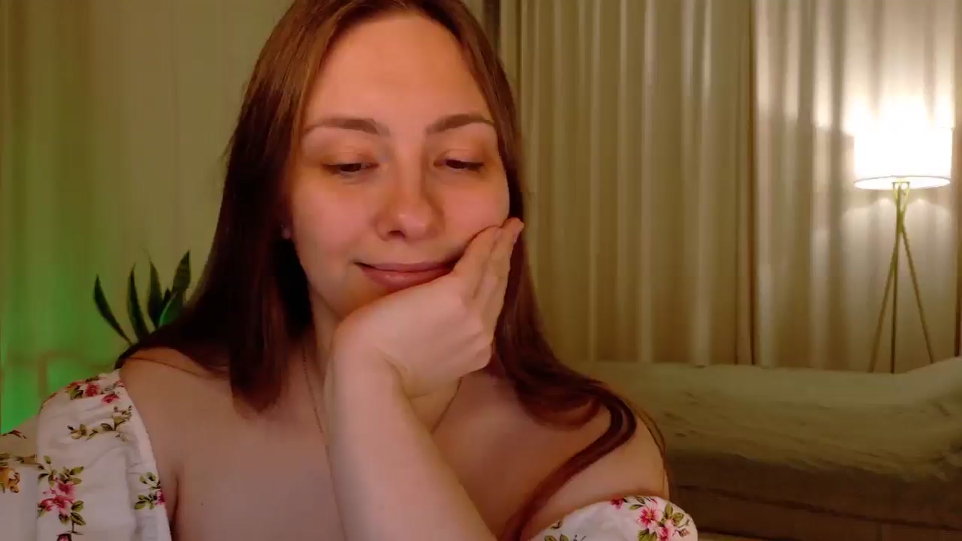 Gallery image thumbnail from QueenOfTease_'s myfreecams stream on, 11/20/2025, 05:52 image 7 of 20