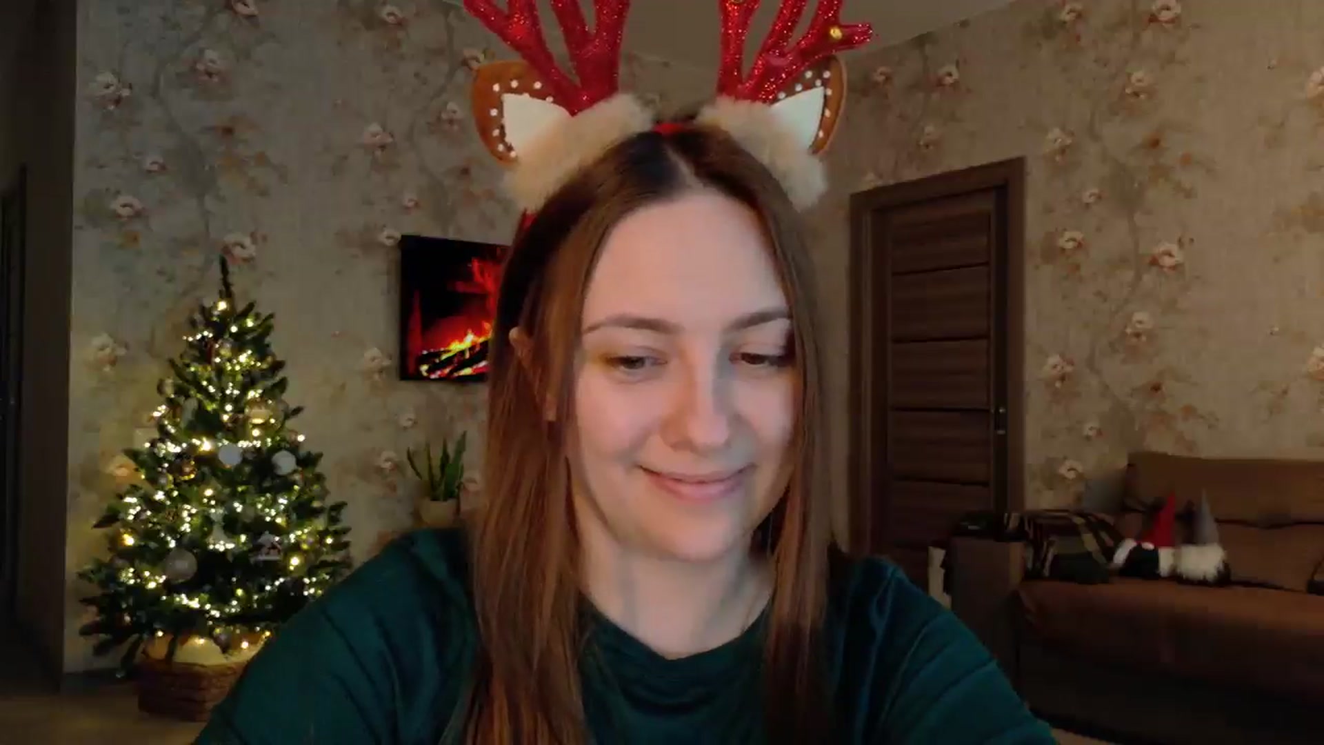 Gallery image thumbnail from QueenOfTease_'s myfreecams stream on, 12/10/2025, 06:00 image 19 of 20