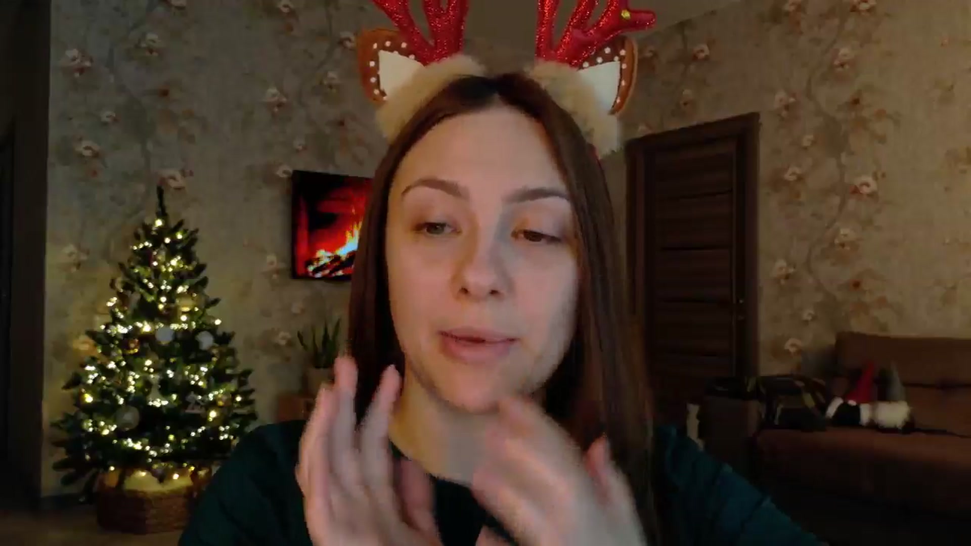 Gallery image thumbnail from QueenOfTease_'s myfreecams stream on, 12/10/2025, 06:00 image 16 of 20