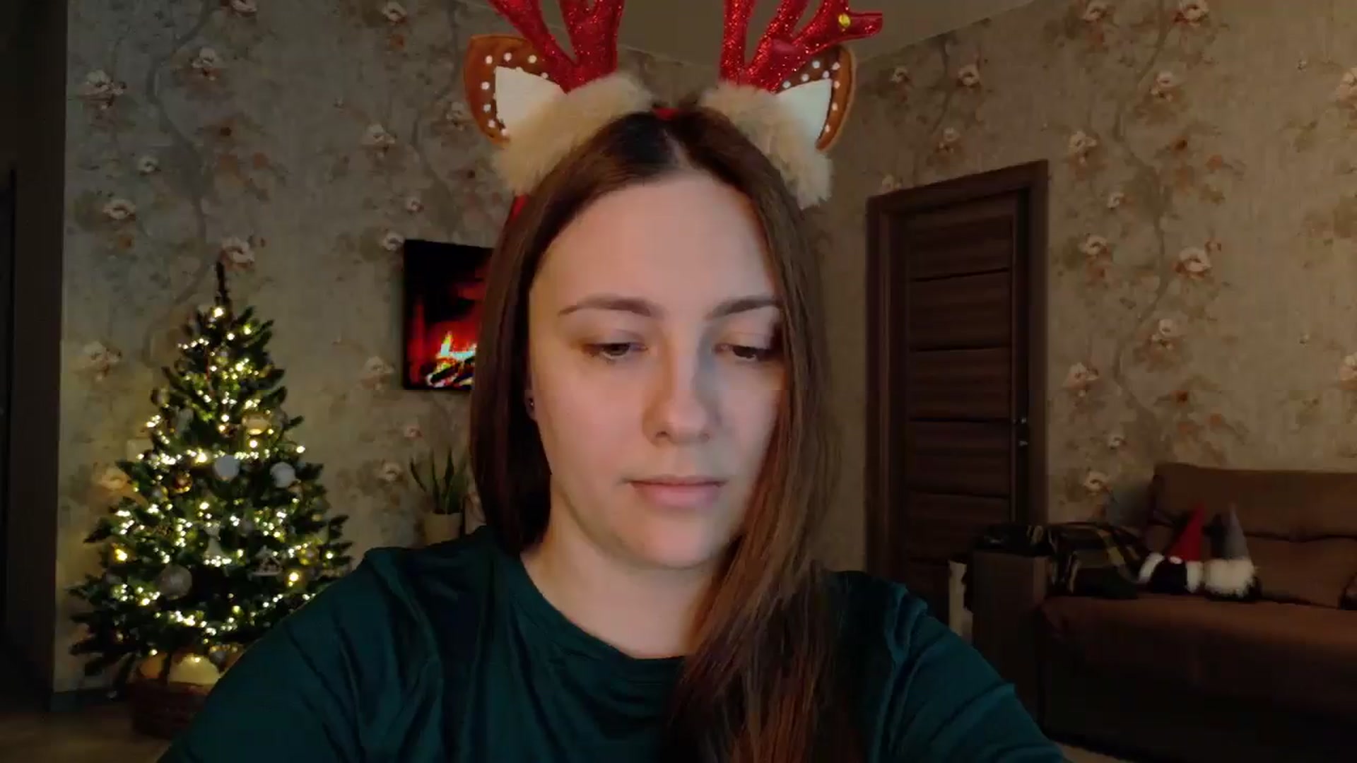 Gallery image thumbnail from QueenOfTease_'s myfreecams stream on, 12/10/2025, 06:00 image 15 of 20