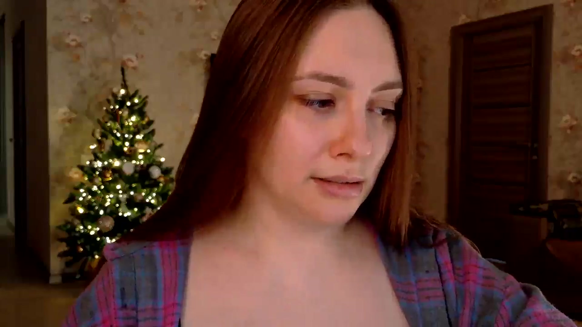 Gallery image thumbnail from QueenOfTease_'s myfreecams stream on, 12/11/2025, 08:06 image 19 of 20
