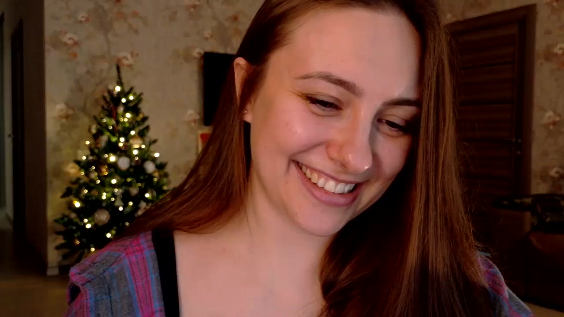 Gallery image thumbnail from QueenOfTease_'s myfreecams stream on, 12/11/2025, 08:06 image 16 of 20