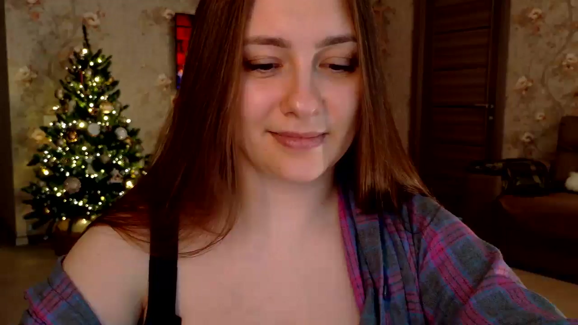 Gallery image thumbnail from QueenOfTease_'s myfreecams stream on, 12/11/2025, 08:06 image 2 of 20