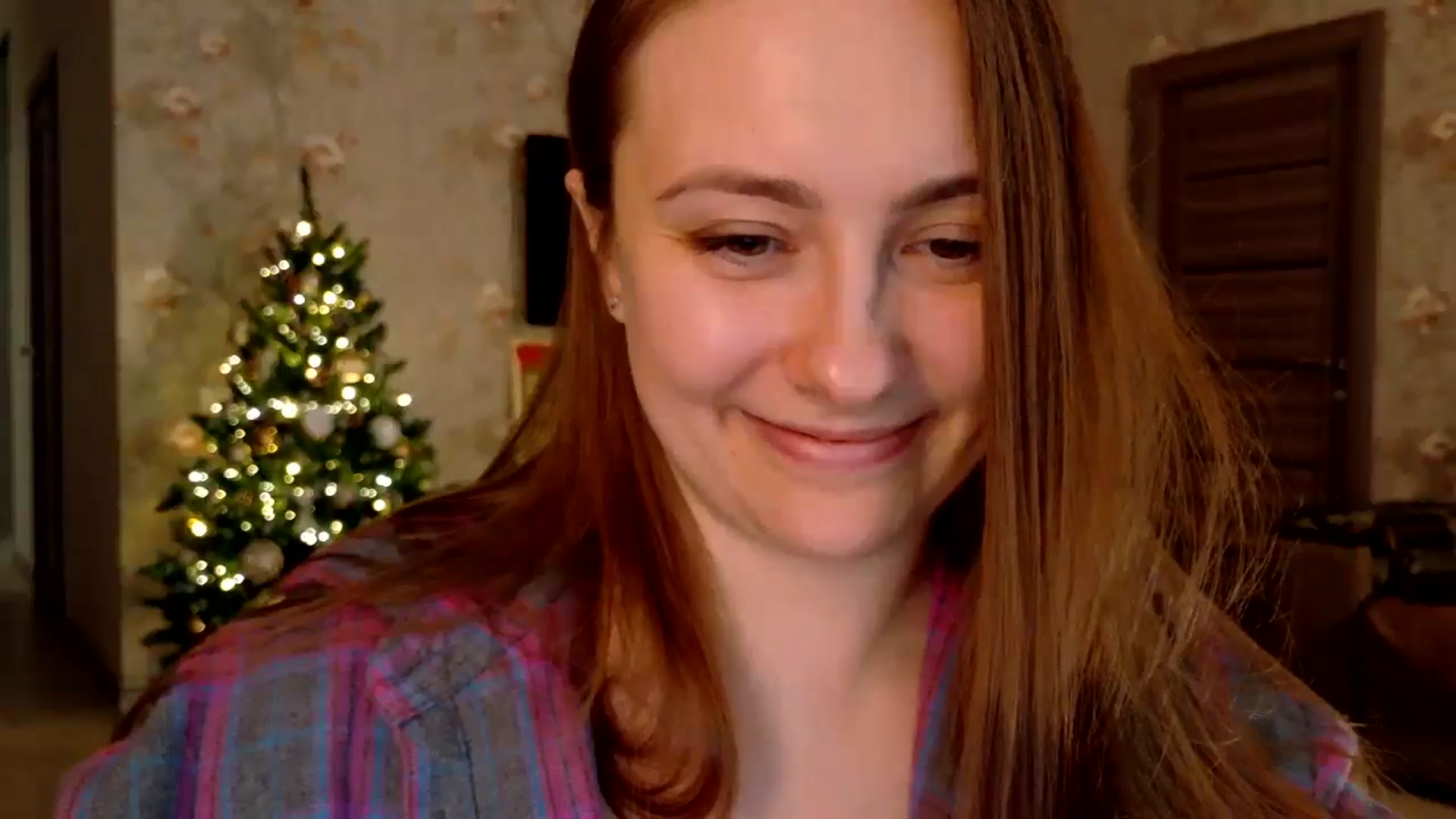 Gallery image thumbnail from QueenOfTease_'s myfreecams stream on, 12/11/2025, 08:06 image 18 of 20