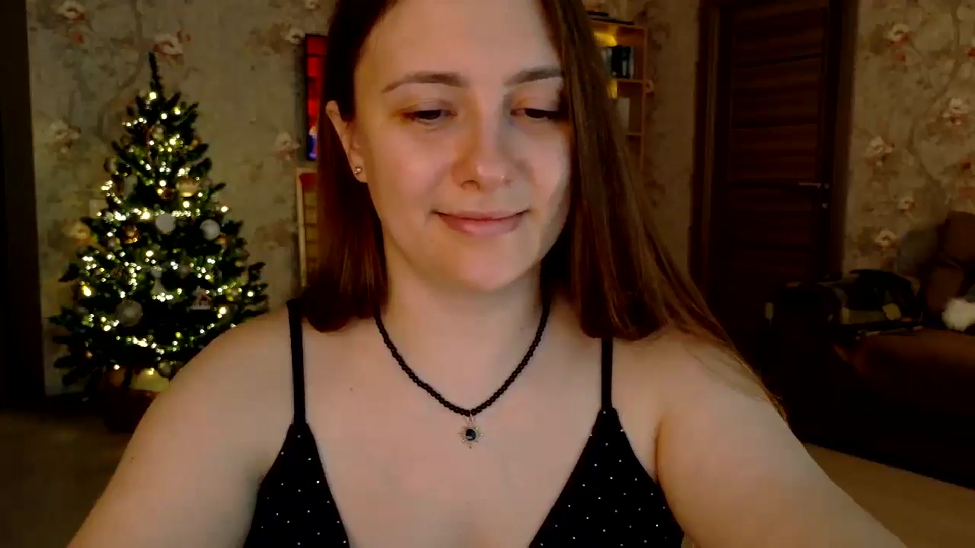 Gallery image thumbnail from QueenOfTease_'s myfreecams stream on, 12/13/2025, 08:03 image 3 of 20