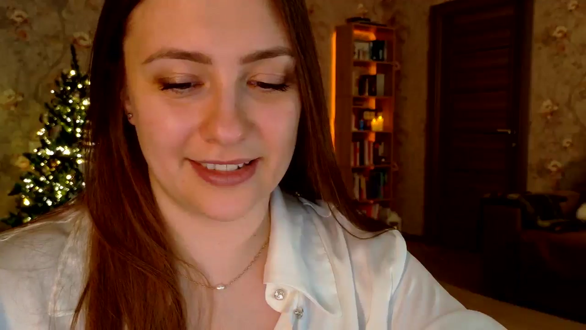 Gallery image thumbnail from QueenOfTease_'s myfreecams stream on, 12/19/2025, 06:38 image 17 of 20