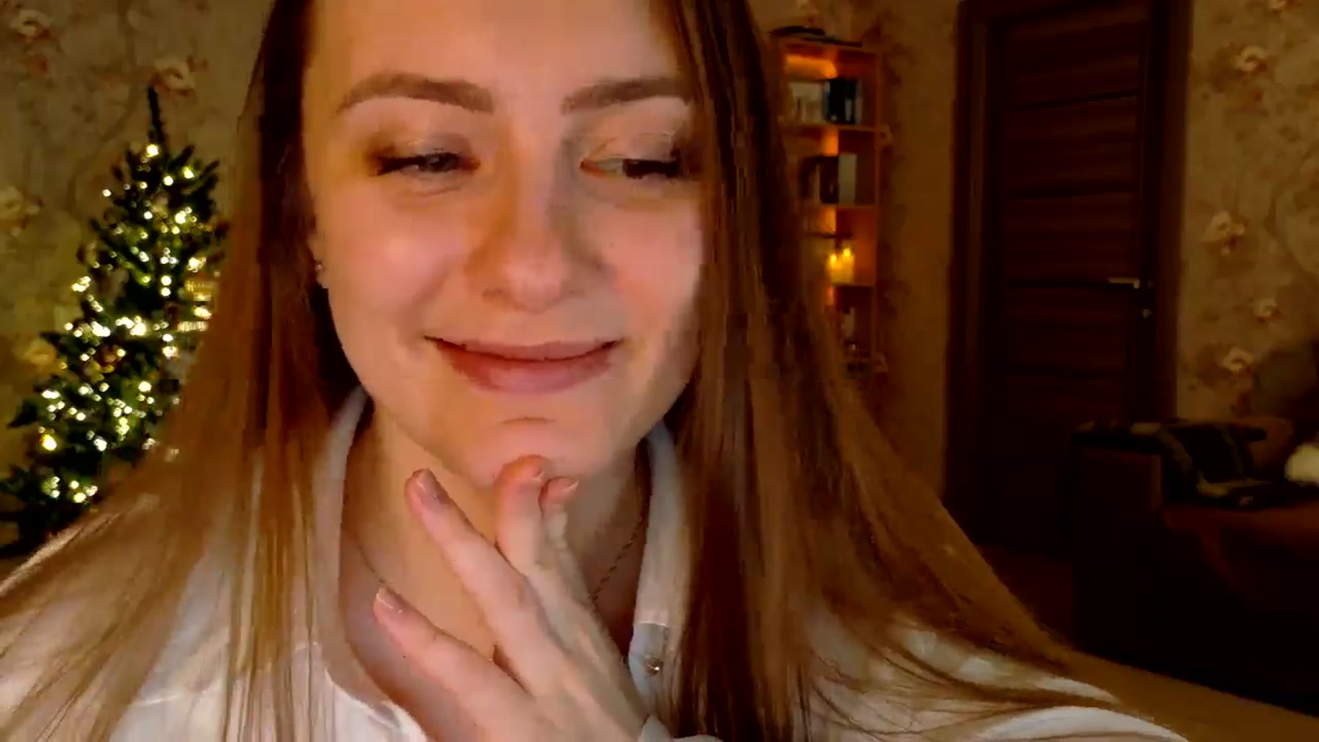 Gallery image thumbnail from QueenOfTease_'s myfreecams stream on, 12/19/2025, 06:38 image 8 of 20
