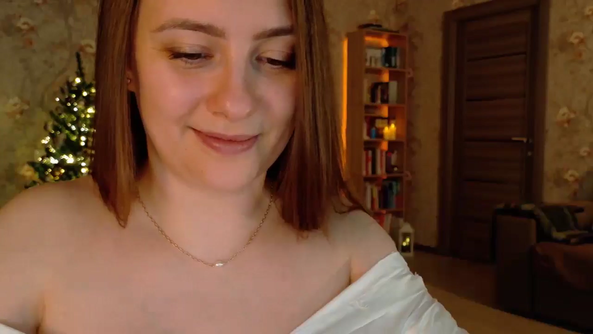 Gallery image thumbnail from QueenOfTease_'s myfreecams stream on, 12/19/2025, 08:26 image 2 of 20