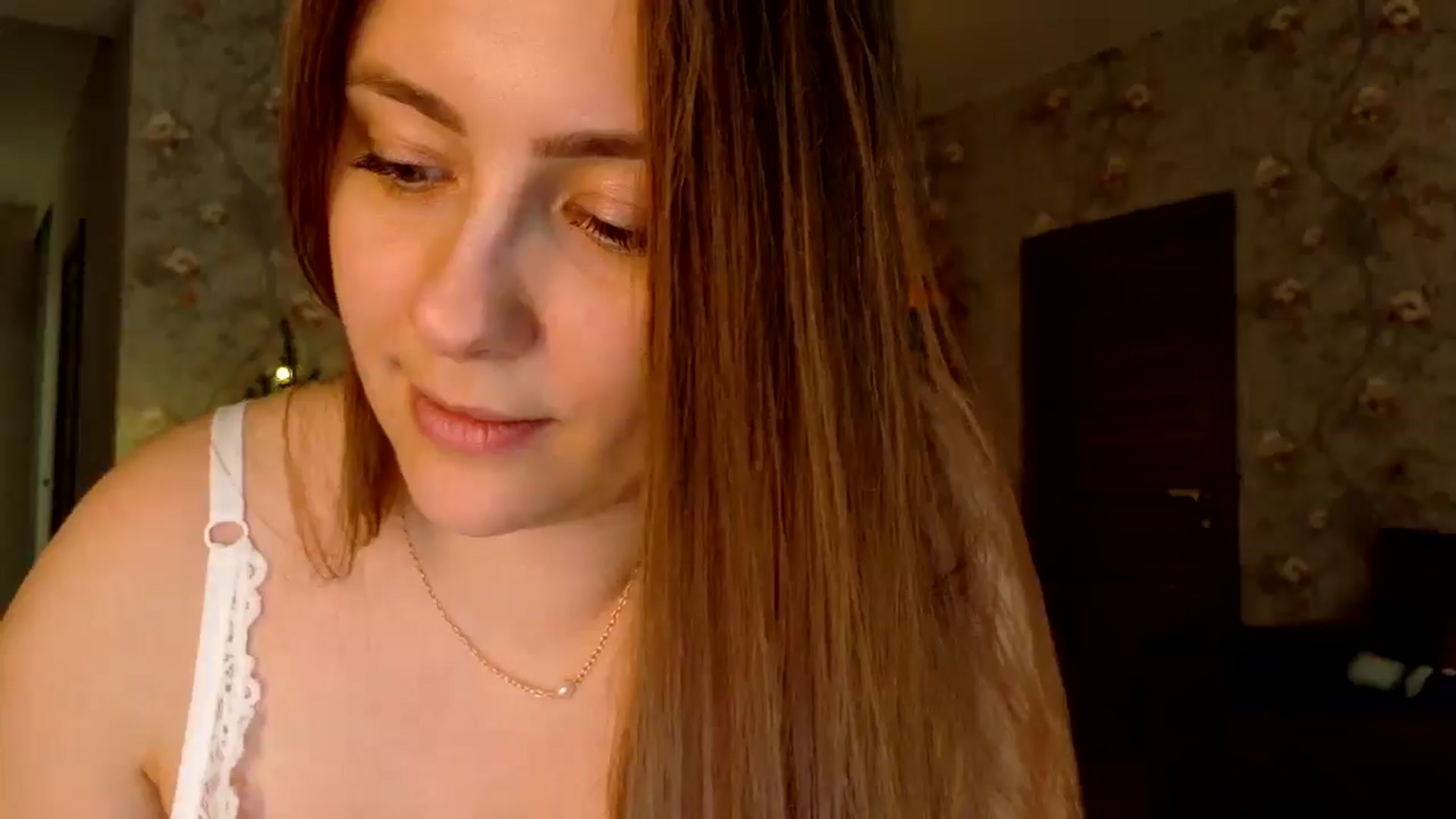Gallery image thumbnail from QueenOfTease_'s myfreecams stream on, 12/19/2025, 08:26 image 17 of 20
