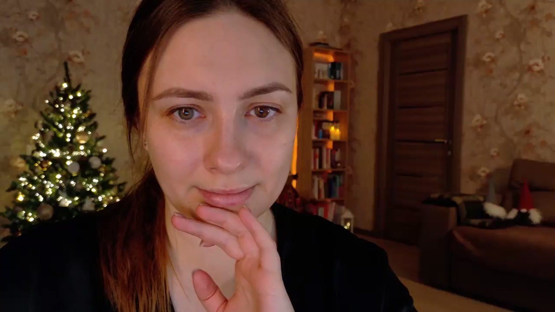 Gallery image thumbnail from QueenOfTease_'s myfreecams stream on, 12/20/2025, 05:50 image 3 of 20
