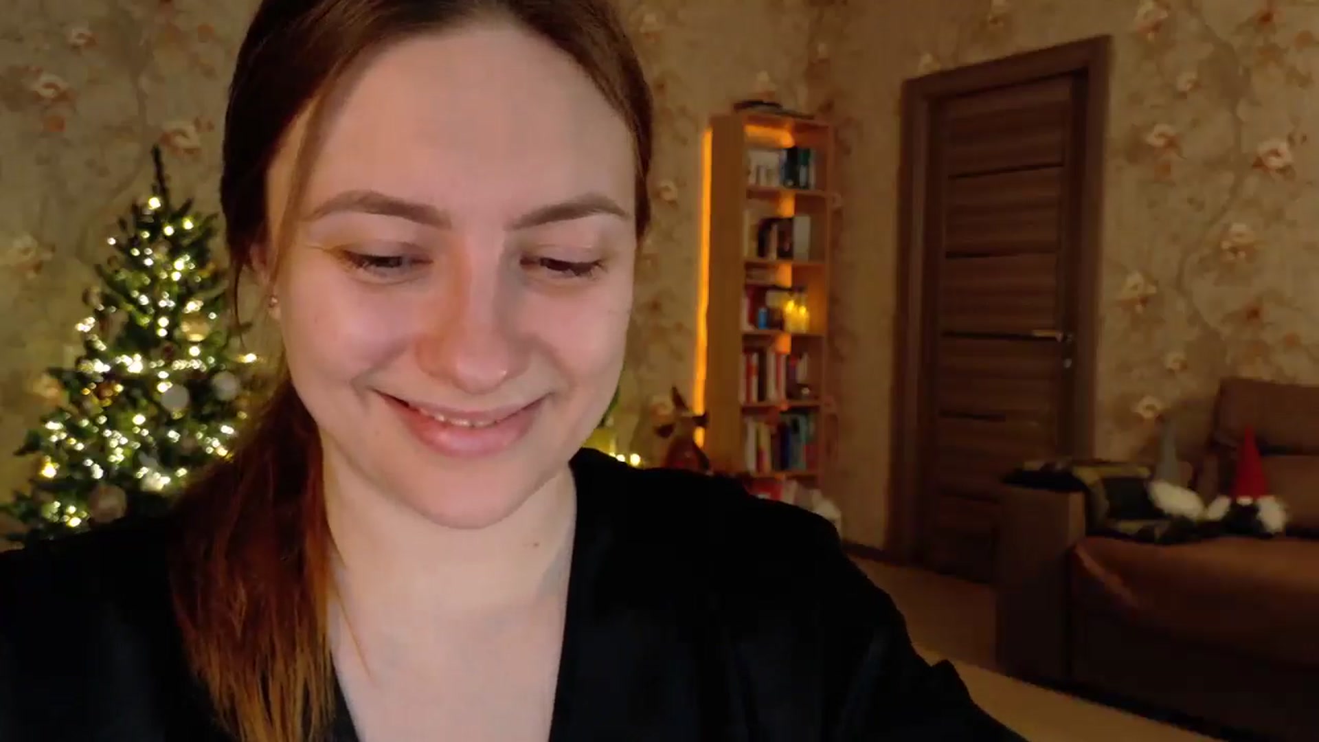 Gallery image thumbnail from QueenOfTease_'s myfreecams stream on, 12/20/2025, 05:50 image 4 of 20