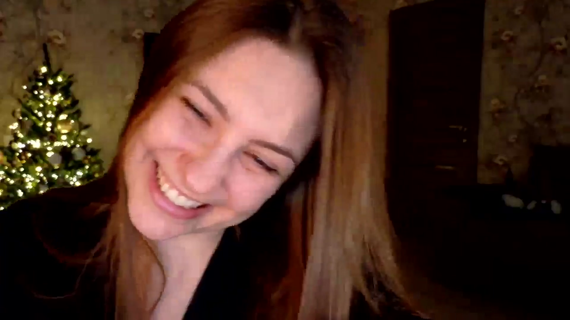Gallery image thumbnail from QueenOfTease_'s myfreecams stream on, 12/20/2025, 08:20 image 14 of 20
