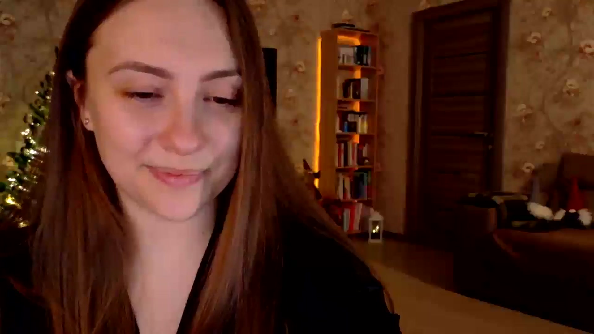 Gallery image thumbnail from QueenOfTease_'s myfreecams stream on, 12/20/2025, 08:20 image 7 of 20