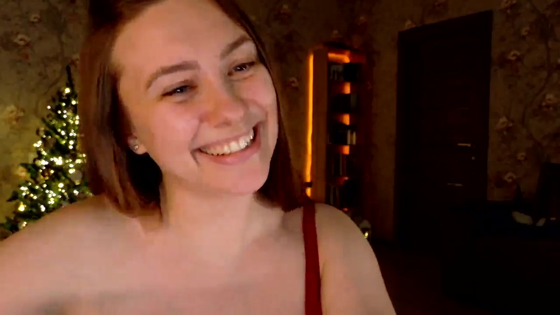 Gallery image thumbnail from QueenOfTease_'s myfreecams stream on, 12/20/2025, 09:02 image 17 of 20