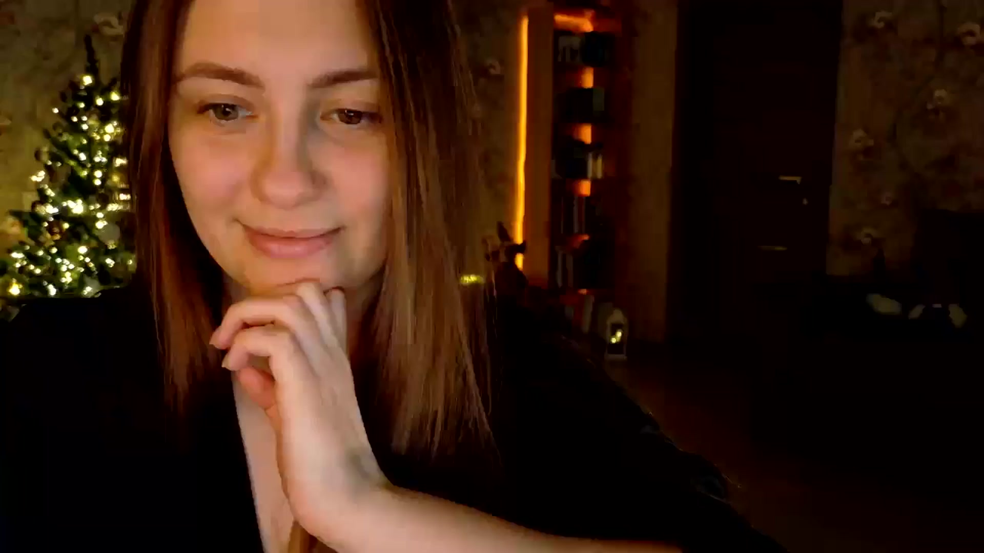 Gallery image thumbnail from QueenOfTease_'s myfreecams stream on, 12/20/2025, 09:02 image 11 of 20