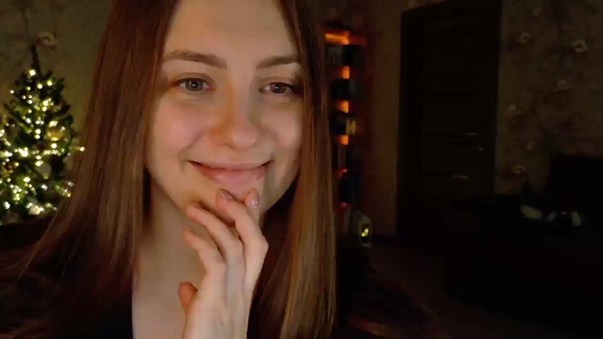 Gallery image thumbnail from QueenOfTease_'s myfreecams stream on, 12/20/2025, 09:02 image 2 of 20