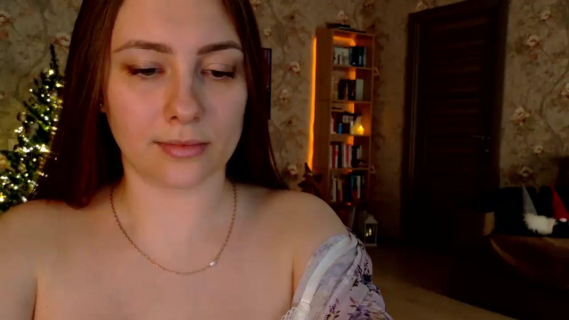 Gallery image thumbnail from QueenOfTease_'s myfreecams stream on, 12/25/2025, 07:14 image 15 of 20