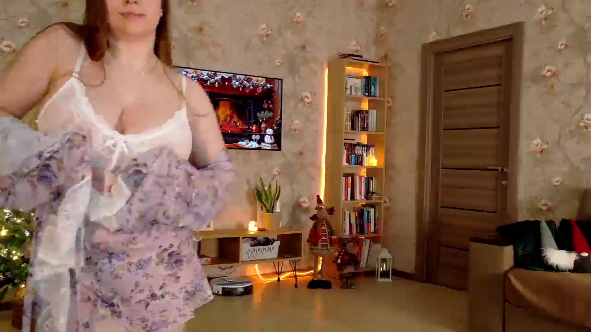 Gallery image thumbnail from QueenOfTease_'s myfreecams stream on, 12/25/2025, 07:14 image 17 of 20