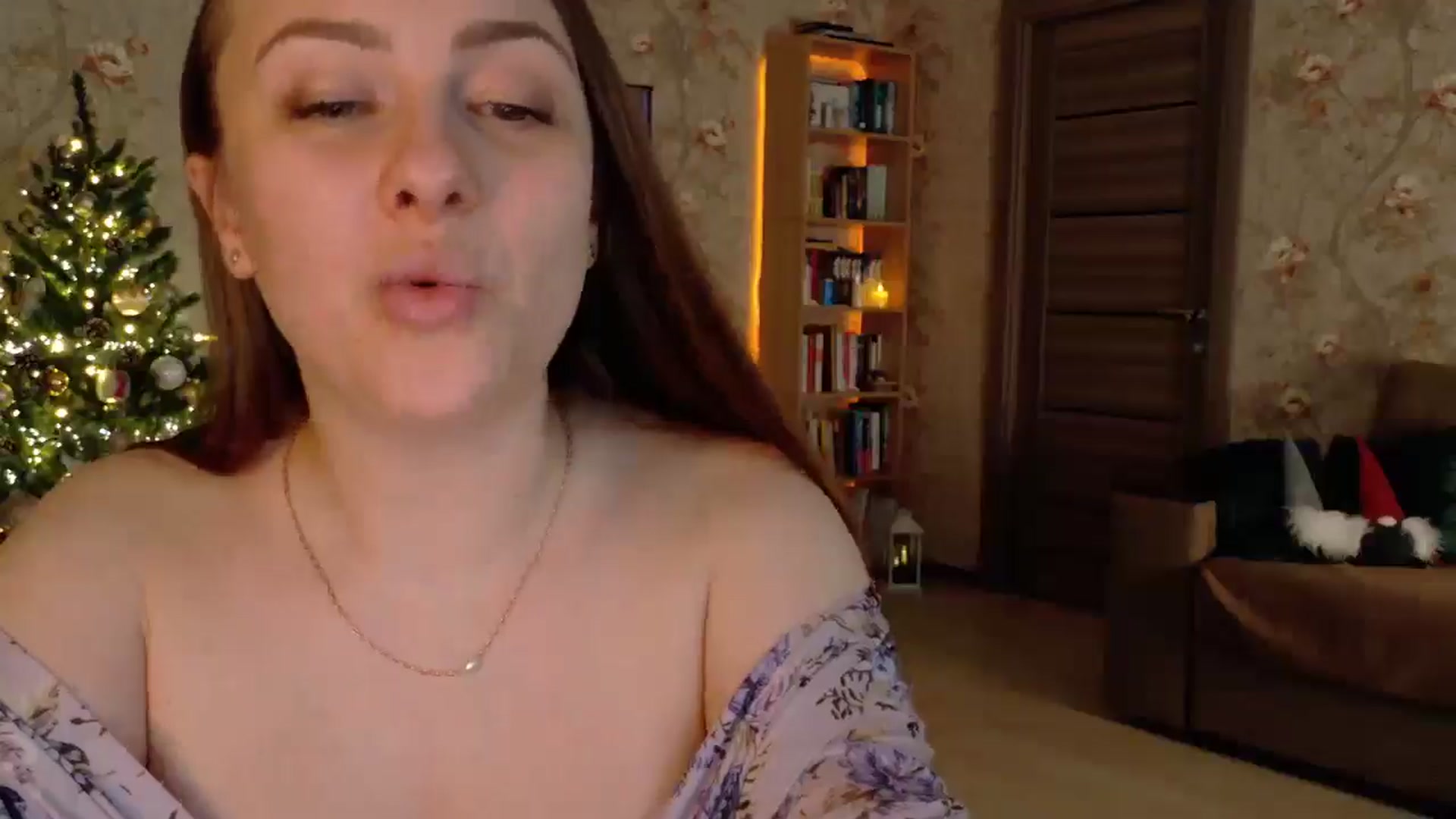 Gallery image thumbnail from QueenOfTease_'s myfreecams stream on, 12/25/2025, 08:15 image 2 of 20